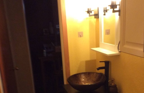 Lutz House | Cozy cabin lake house ( long term stay specials)