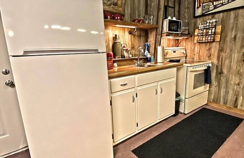 Hermitage Cabin | Cozy cabin located near the Dam on Pomme De Terre Lake, Grandpas Cabin