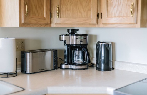 Midway Cabin | Cozy cabin minutes from downtown Midway, sleeps 17+
