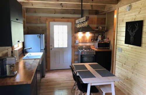Wilson Creek Cabin | Cozy Cabin Near Grayson Highlands State Park