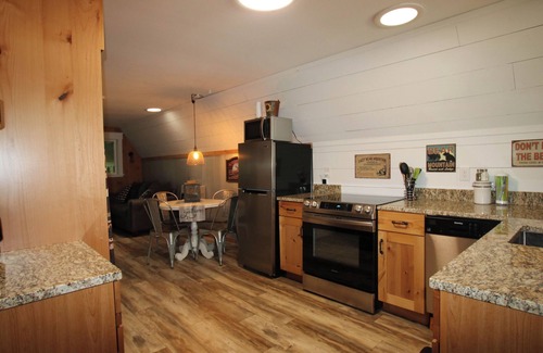 Wellington Cabin | Cozy cabin nestled in the woods with a beautiful view