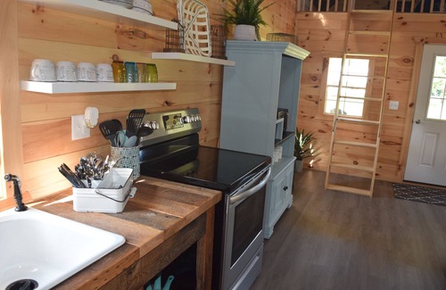 Mount Liberty Cabin | Cozy Cabin nestled in the heart of Irongate Equestrian Center