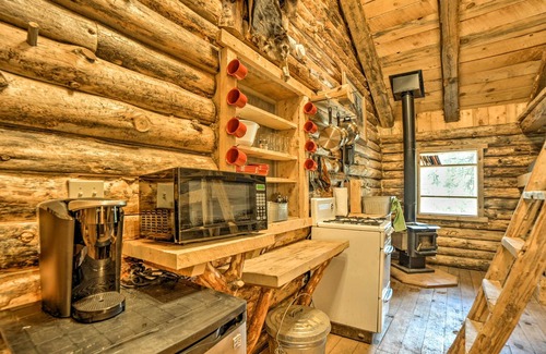 Mancos Apartment | Cozy Cabin on 1,000 Acres by San Juan Nat'l Forest