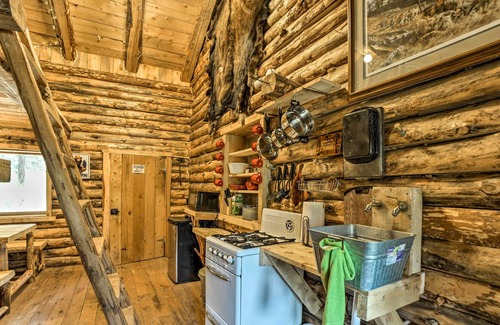 Mancos Apartment | Cozy Cabin on 1,000 Acres by San Juan Nat'l Forest