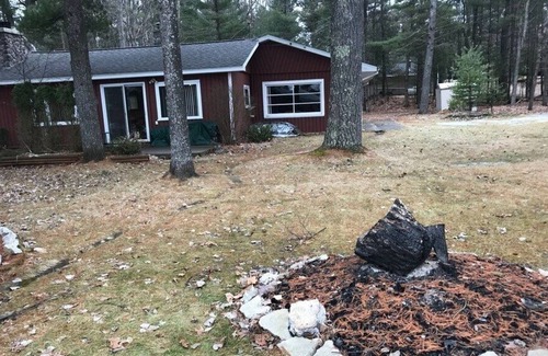 West Branch House | Cozy Cabin on Clear Lake