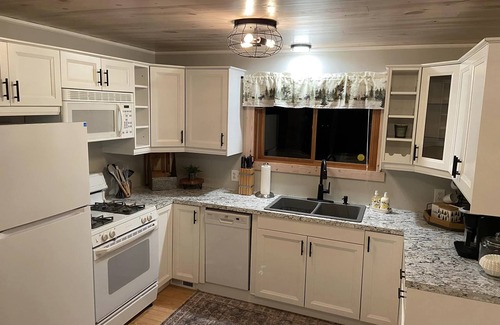 Longville Cabin | Cozy Cabin on Girl Lake