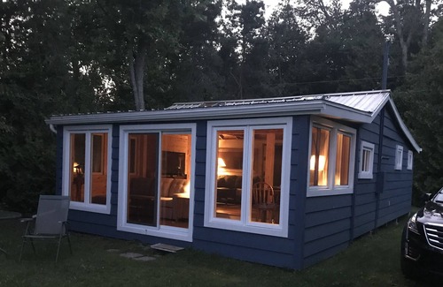 Brighton Cabin | Cozy Cabin on Lake Ontario near Brighton / Prince Edward County