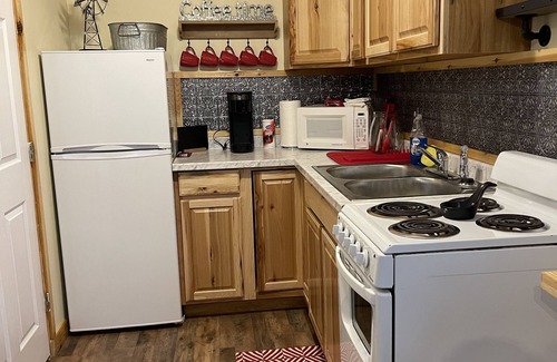 Zavalla Cabin | Cozy Cabin on Lake Sam Rayburn w/waterfront access