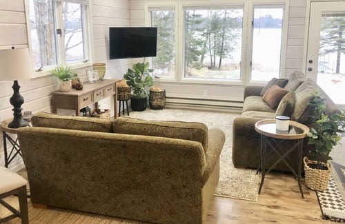 Longville Cabin | Cozy Cabin on shore of Lake Inguadona