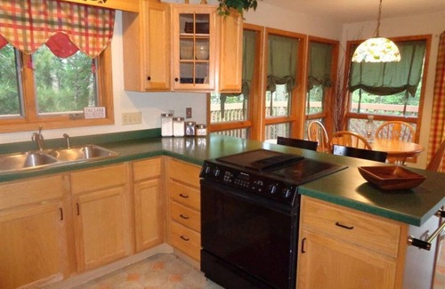 Mohawk House | Cozy Cabin on the Lake