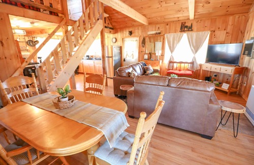 Durhamville Cabin | Cozy cabin retreat and a romantic getaway, nestled away on private property.