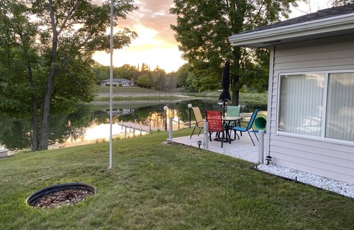 Alger House | Cozy Cabin Setting - Secord Lake (kayaking) - ORV Trails & Golf Courses nearby