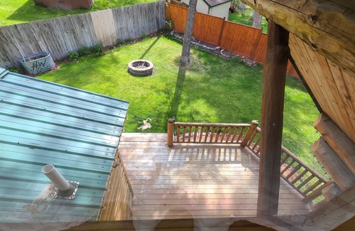 Lakeside Cabin | Cozy Cabin w/firepit, 5 min walk to beach. (pet friendly!)