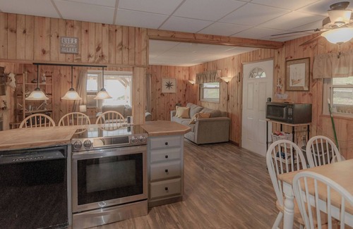 Nancy Cabin | Cozy cabin with 3 bedrooms and WiFi, peaceful Nancy