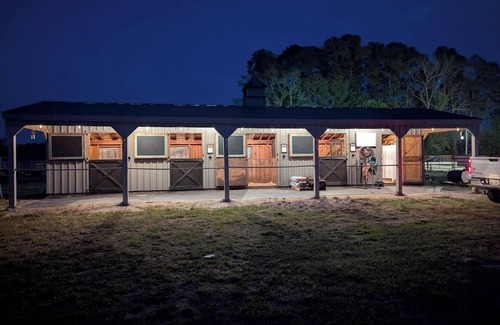 Trenton Cabin | Cozy cabin with AC/heat in peaceful Trenton NC
