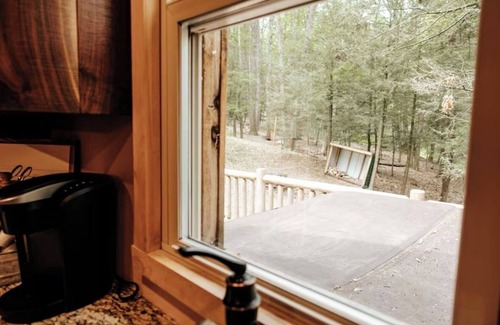Weikert Cabin | Cozy cabin with AC, WiFi in Weikert PA