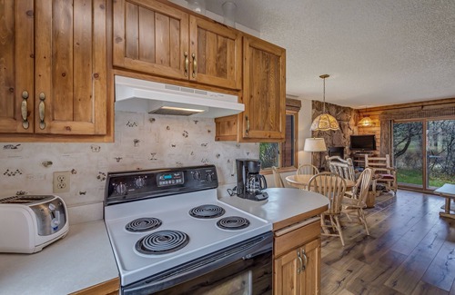 Clark Cabin | Cozy cabin with kitchen on the Elk River and pet friendly!