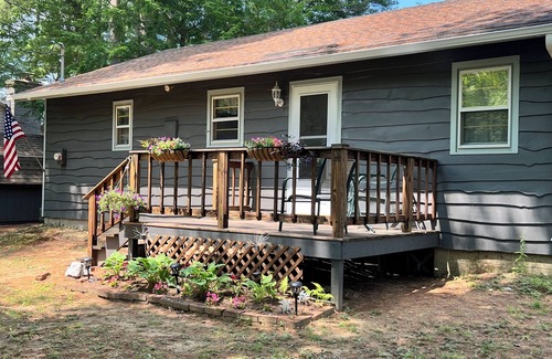 Lake Luzerne Cabin | Cozy Cabin with private river access, 20 minutes from Lake George & Saratoga NY.