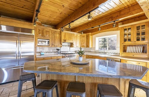 Ogden Cabin | Cozy Cabin with Views, Four King Beds & Hot Tub!