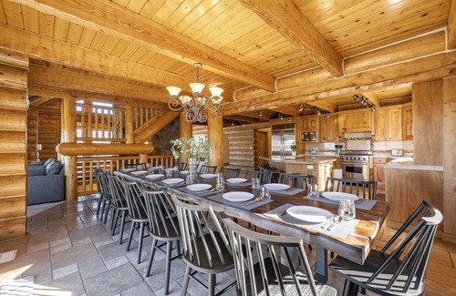 Ogden Cabin | Cozy Cabin with Views, Four King Beds & Hot Tub!