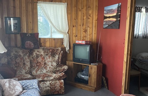 Timiskaming District Cabin | Cozy cabins on beautiful Long Point Lake