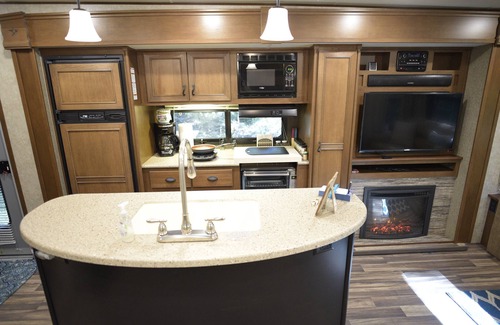Durants Neck House | ~Cozy Camper~Fast Wi-Fi~Comfy Bed~Fire Pit~NEW Wash Shed~Near Croquet Club