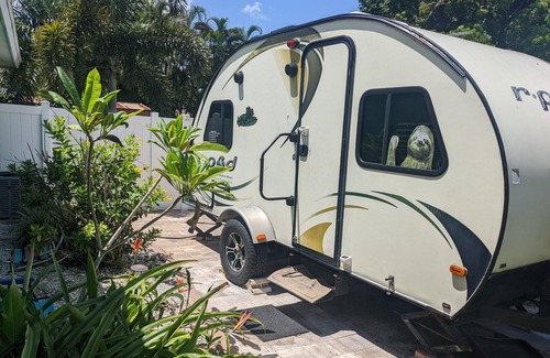 Cypress Lake House | Cozy camper living in a prime location