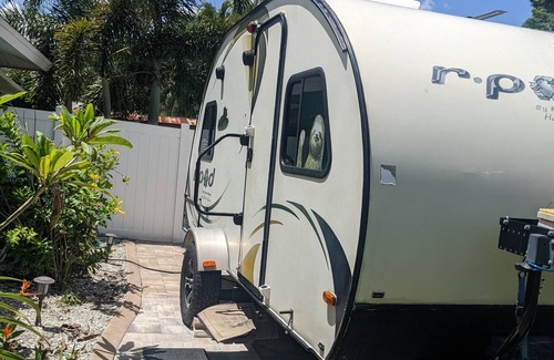 Cypress Lake House | Cozy camper living in a prime location