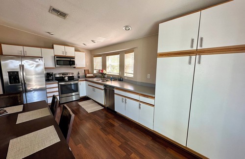 Cutthroat Harbor Estates House | Cozy Canal-Front Home in Cudjoe Key — Dock, Hot-Tub & Golf Cart Included!