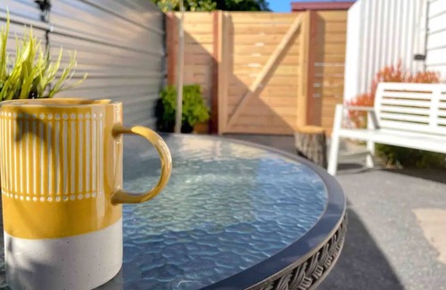 Coronado House | Cozy Casita in Historic Coronado w/private yards