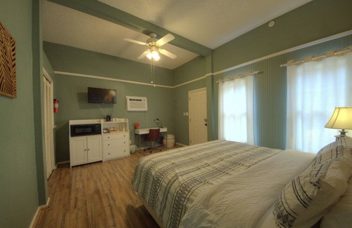 Harlingen House | Cozy Casita near downtown Harlingen!