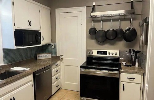 Sioux Falls House | Cozy Cathedral View- Main