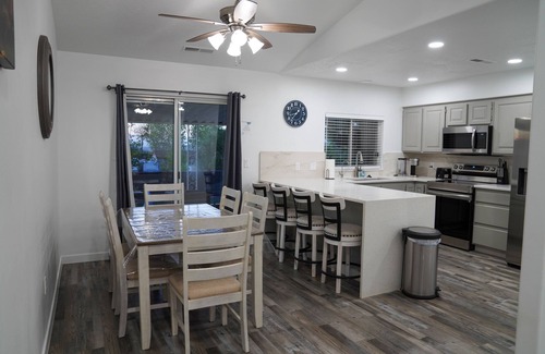 Cedar City House | ★Cozy Cedar Cottage★3/2 ★ Fenced yard ★ Playset★SPA