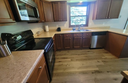 Cedarburg House | Cozy Cedarburg Country-Side House