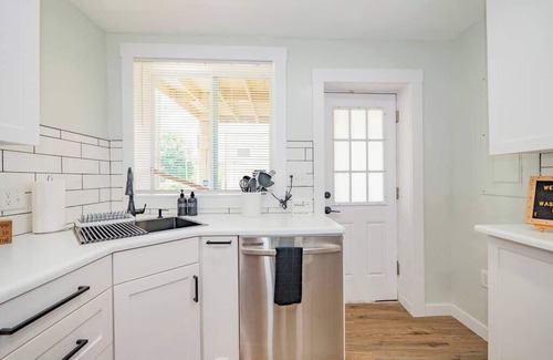 Downtown Baltimore House | Cozy Central 5Bed 2Ba Near Baltimore's Sports Hubs