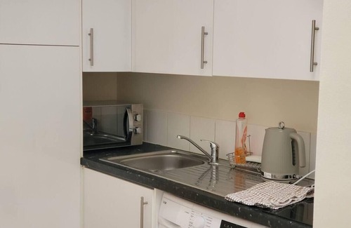 Reading House | Cozy Central One Bedroom Flat