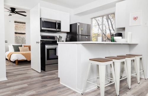 Vance Jackson House | Cozy central San Antonio home - Perfect for families!