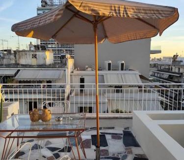 Platia Viktorias Apartment | Cozy, central studio with expansive balcony