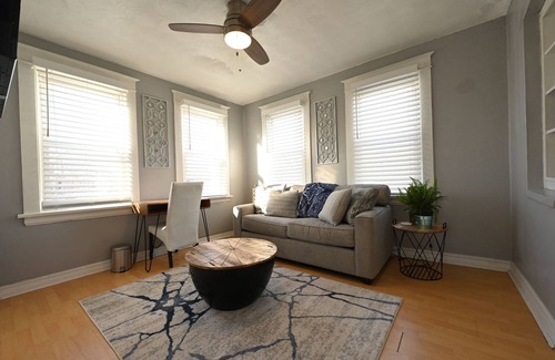 University City Apartment | Cozy Centrally Located Apartment Near all Major Attractionsn