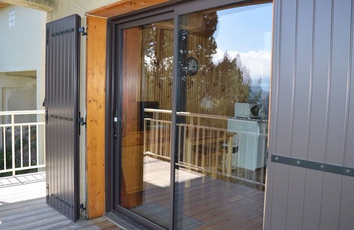 Les Angles House | Cozy chalet ground floor with balcony and 1 bedroom