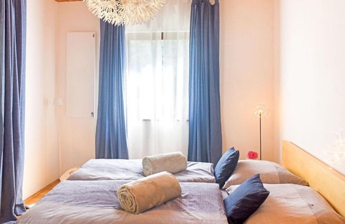 Molln Ski Chalet | Cozy Chalet in Molln with Garden