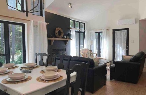 Mont-Tremblant House | Cozy Chalet in the Forest