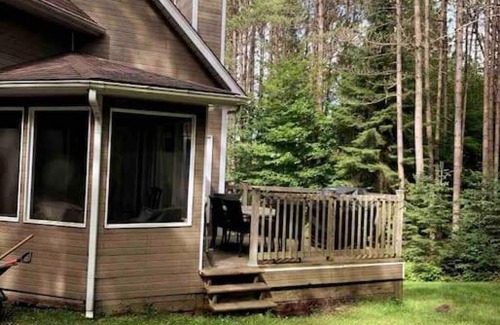 Mont-Tremblant House | Cozy Chalet in the Forest