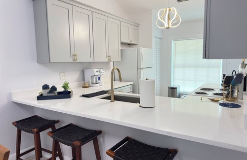 Lake Magdalene House | Cozy & Charming 3BR in Tampa