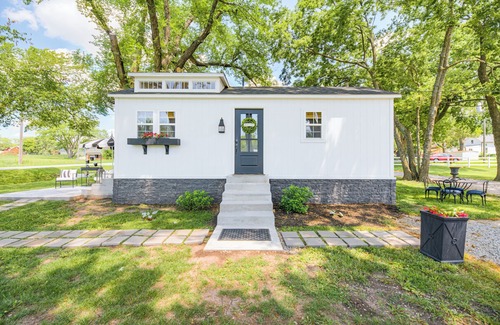 Bucyrus Cottage | Cozy & Charming Cottage in Bucyrus