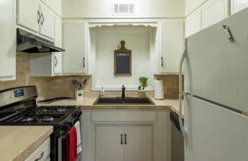 Fort Smith House | Cozy & Cheerful 4 Bedroom Home Near Downtown
