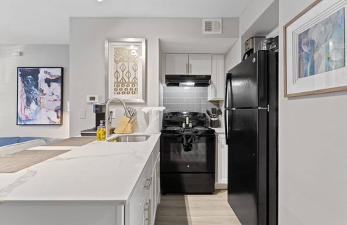 Allandale Apartment | Cozy Chic Studio Close to Downtown and Domain