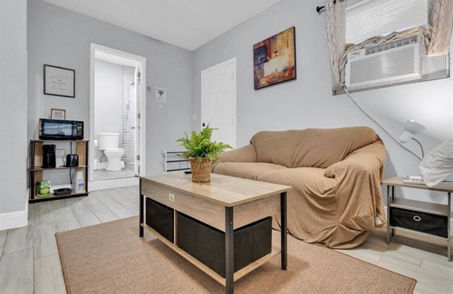 Carver City - Lincoln Gardens Apartment | Cozy & Chic Studio Stay at Vibrant South Tampa!