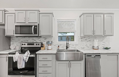 Fredericksburg Cabin | Cozy Classic Cabin at the SKYE Texas Hill Country Resort!