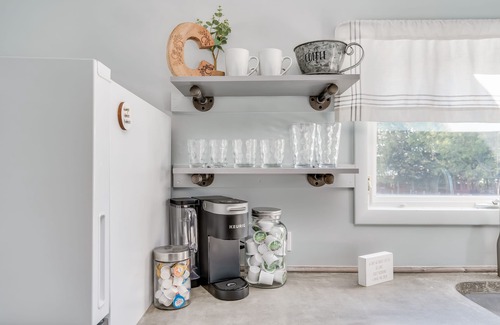 Clayton Apartment | Cozy Clayton Village Apartment